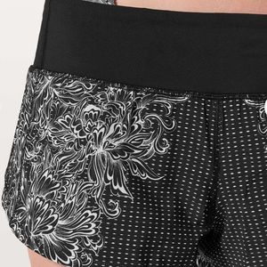 Lululemon Speed Up Short *2.5"